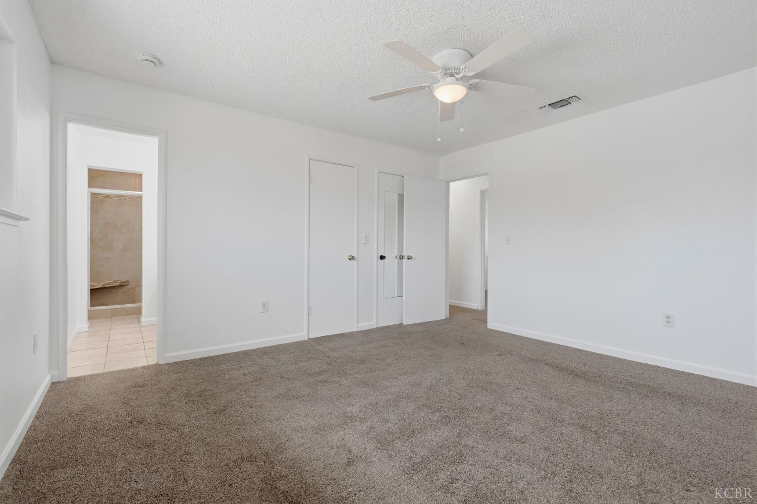 1378 Harvard Pl, Hanford, CA 93230