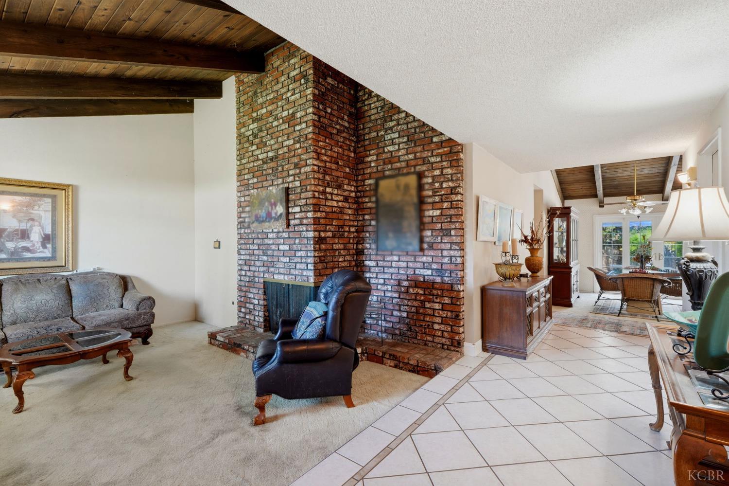 2017 S Woodland St, Visalia, CA 93277