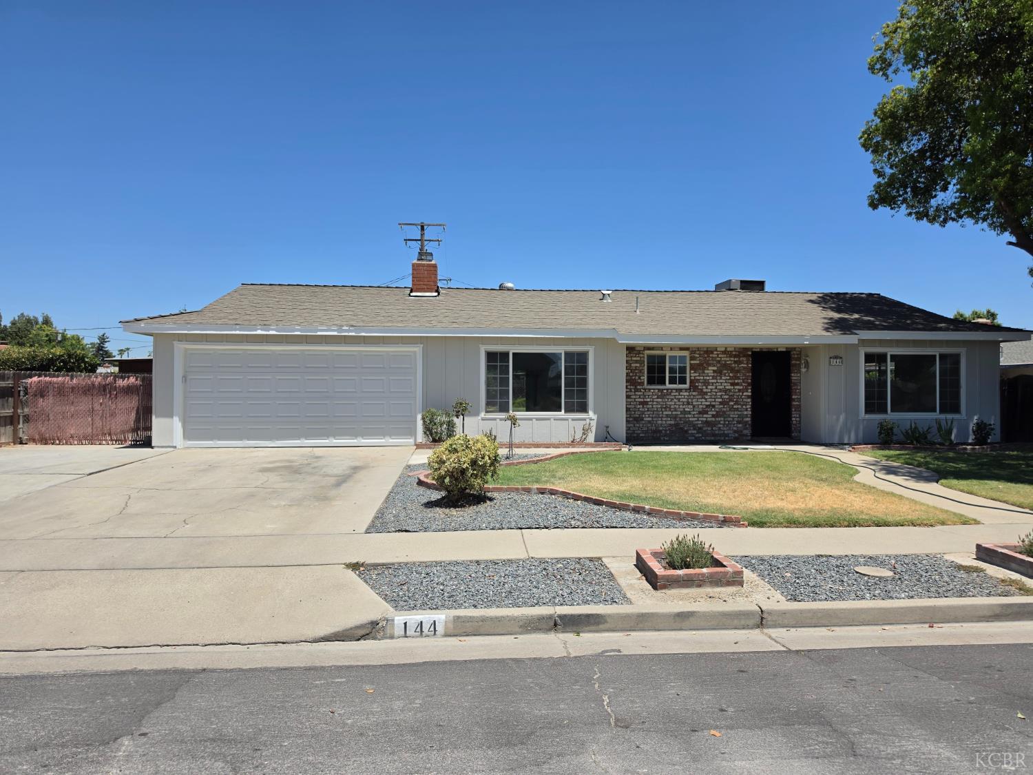144 W Cortner St, Hanford, CA 93230