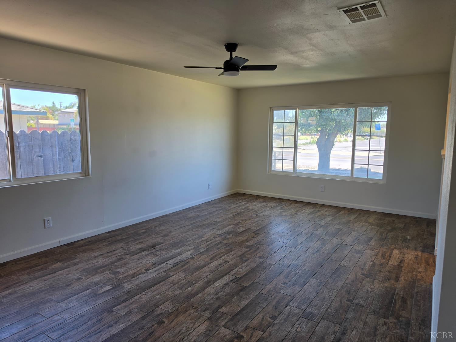 144 W Cortner St, Hanford, CA 93230