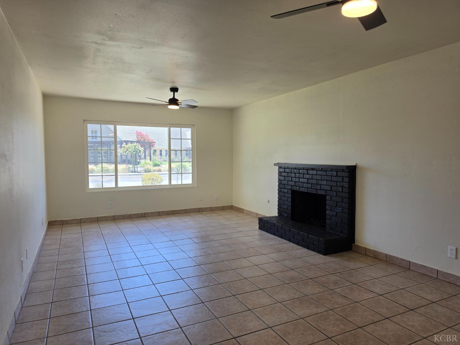 144 W Cortner St, Hanford, CA 93230