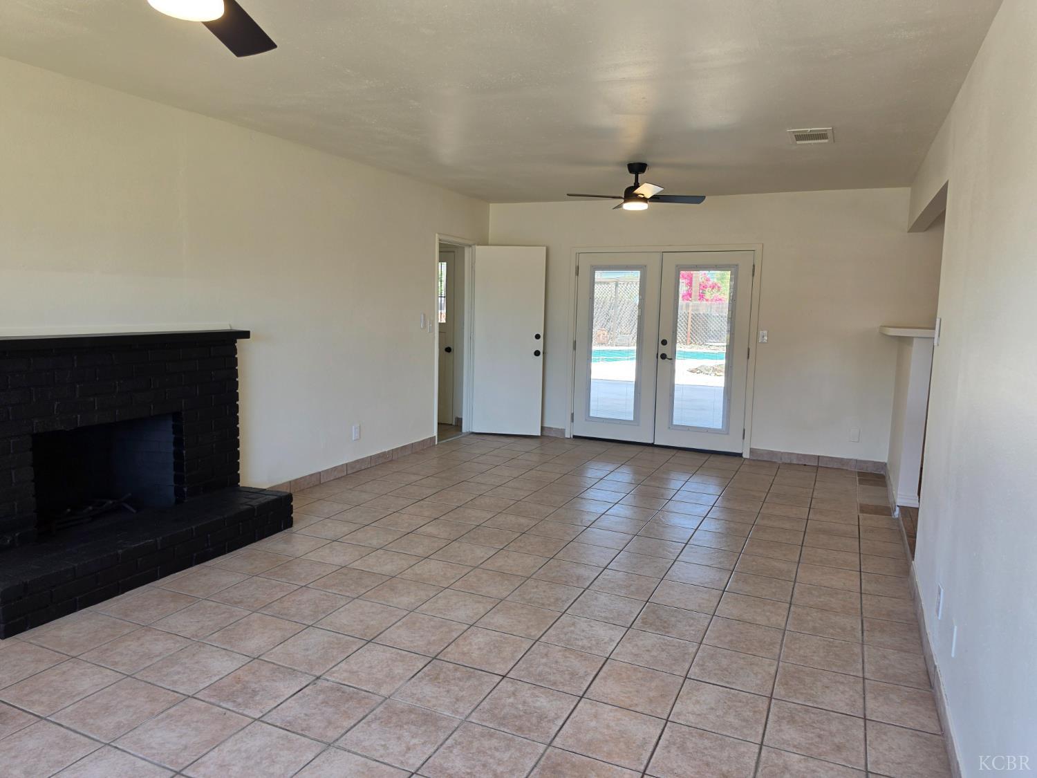 144 W Cortner St, Hanford, CA 93230