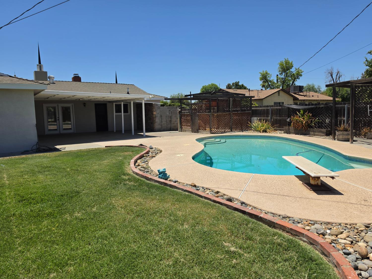 144 W Cortner St, Hanford, CA 93230