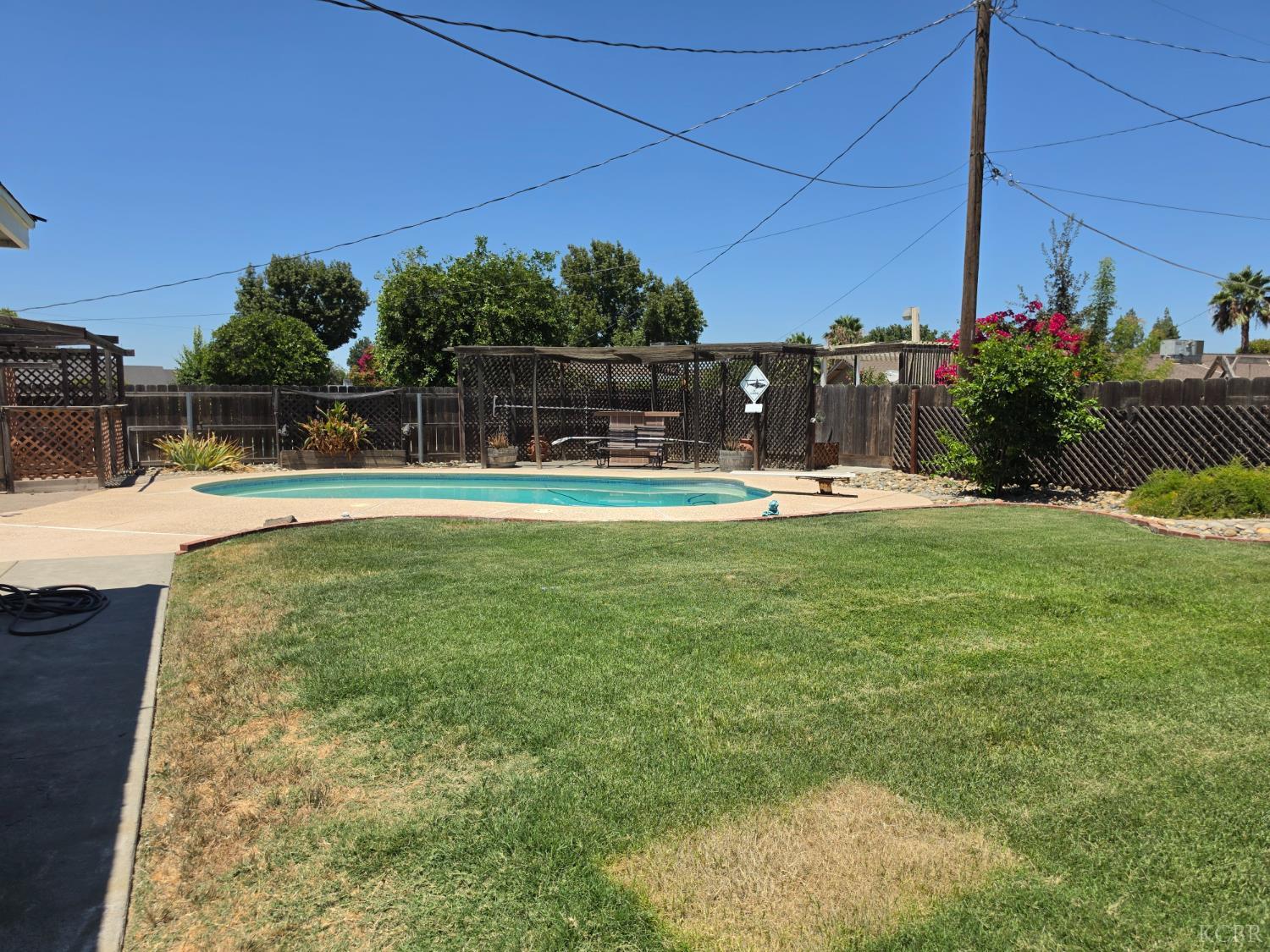 144 W Cortner St, Hanford, CA 93230