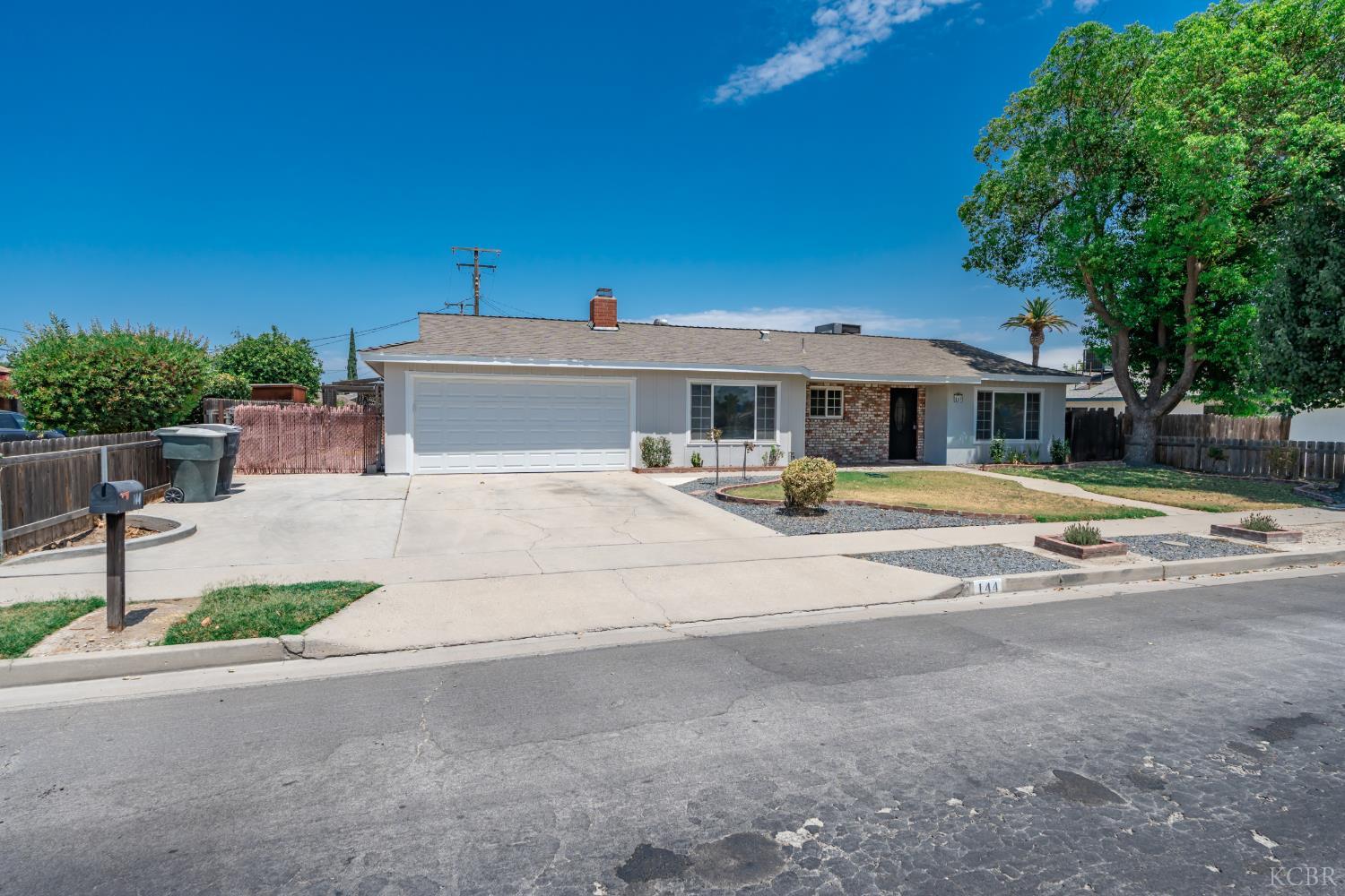 144 W Cortner St, Hanford, CA 93230