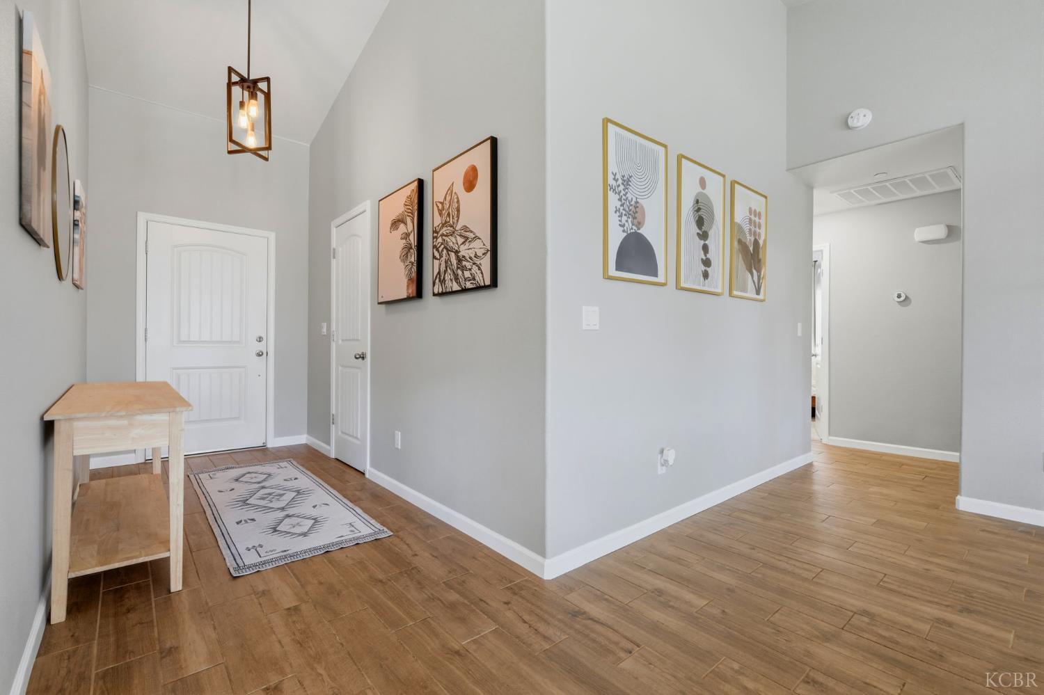2257 W Mallard Way, Hanford, CA 93230
