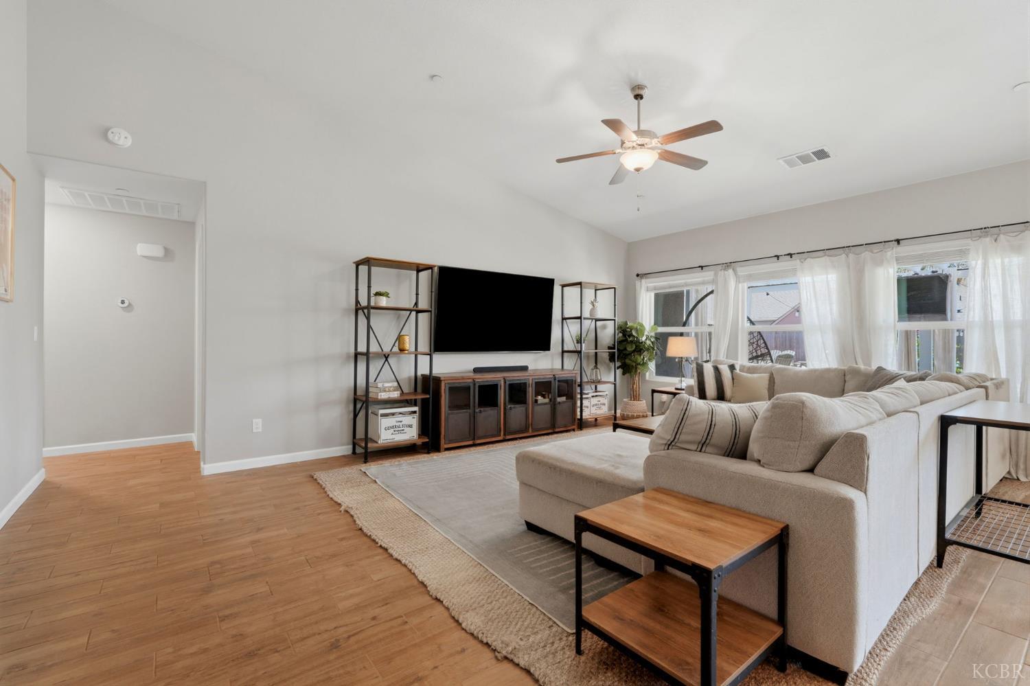 2257 W Mallard Way, Hanford, CA 93230