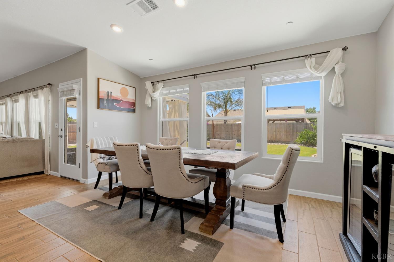 2257 W Mallard Way, Hanford, CA 93230