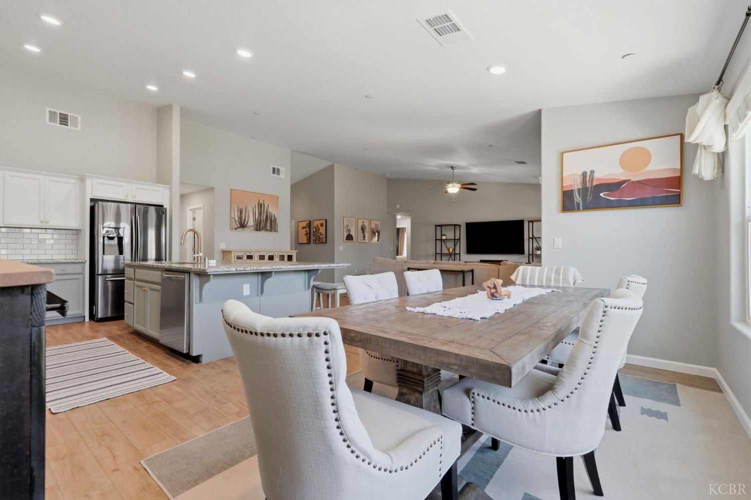 2257 W Mallard Way, Hanford, CA 93230