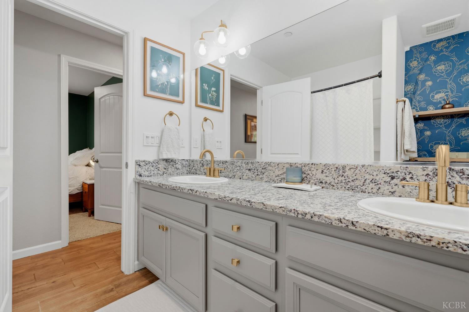 2257 W Mallard Way, Hanford, CA 93230