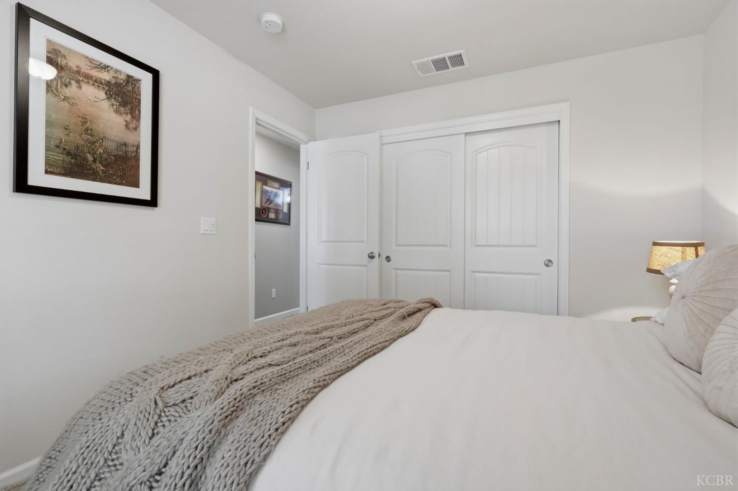 2257 W Mallard Way, Hanford, CA 93230