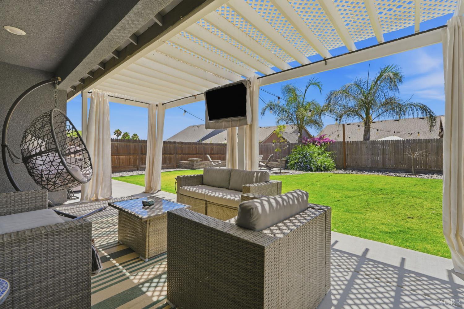 2257 W Mallard Way, Hanford, CA 93230