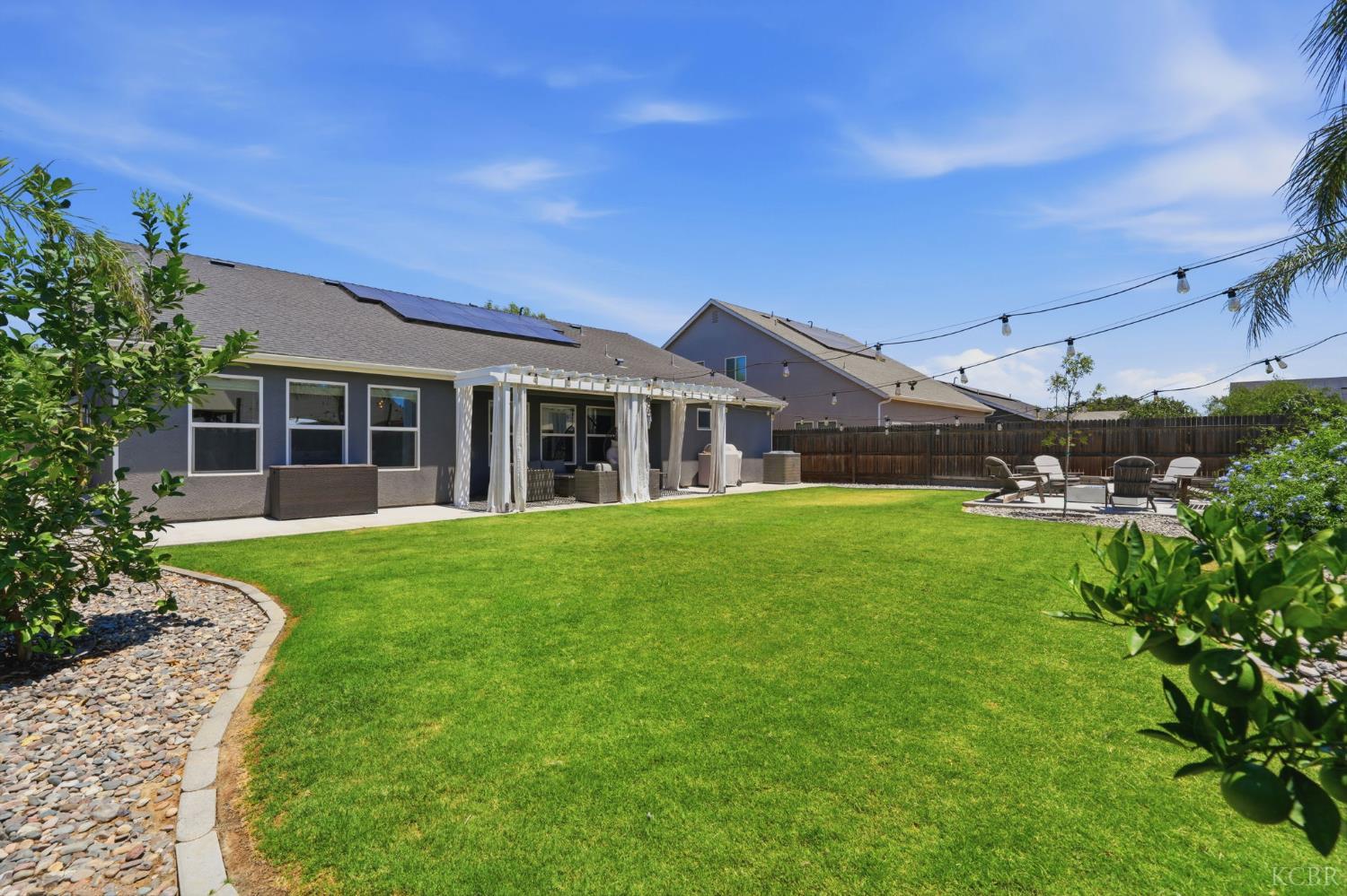 2257 W Mallard Way, Hanford, CA 93230
