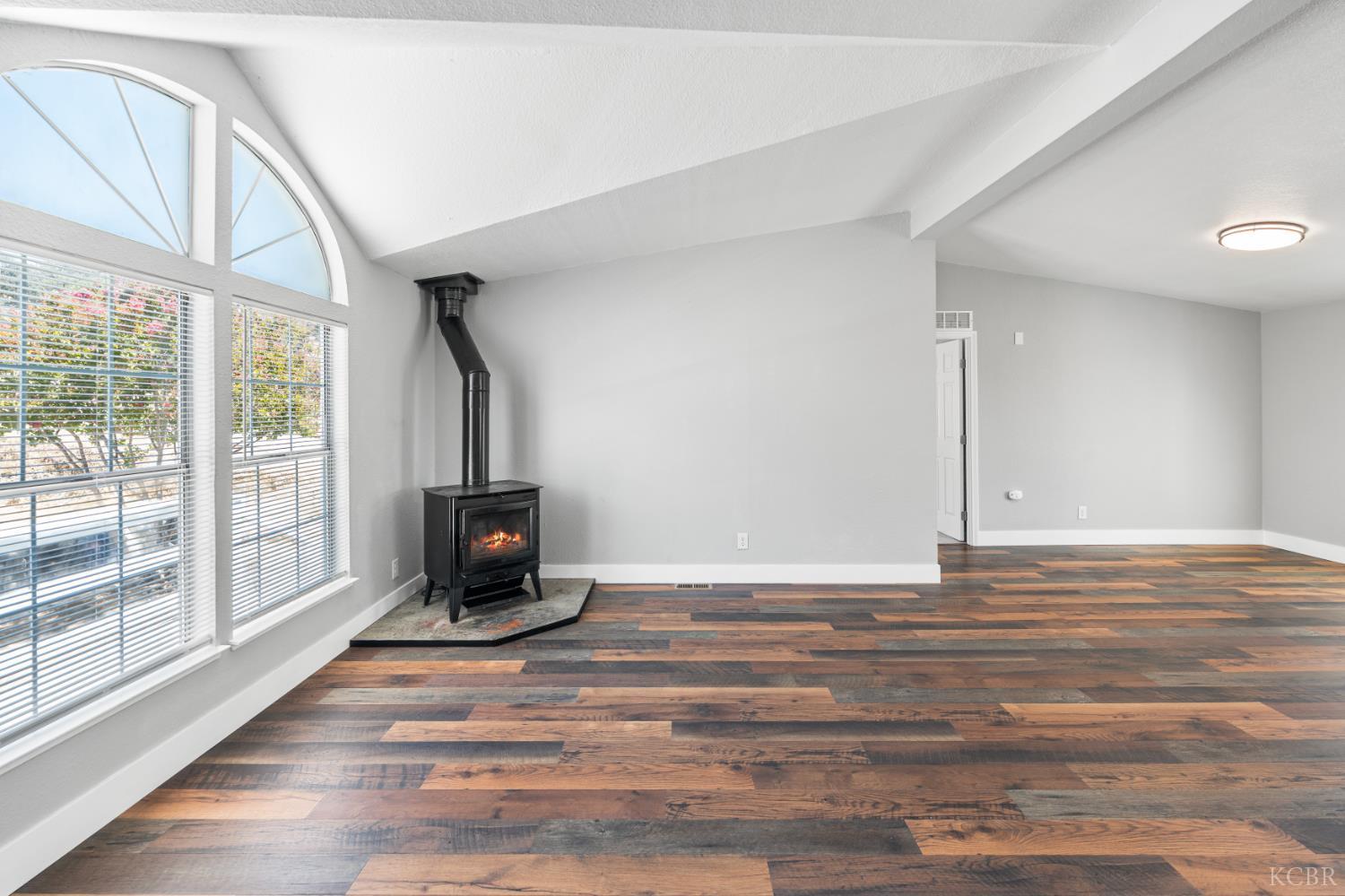 5002 Little John Rd, Copperopolis, CA 95228