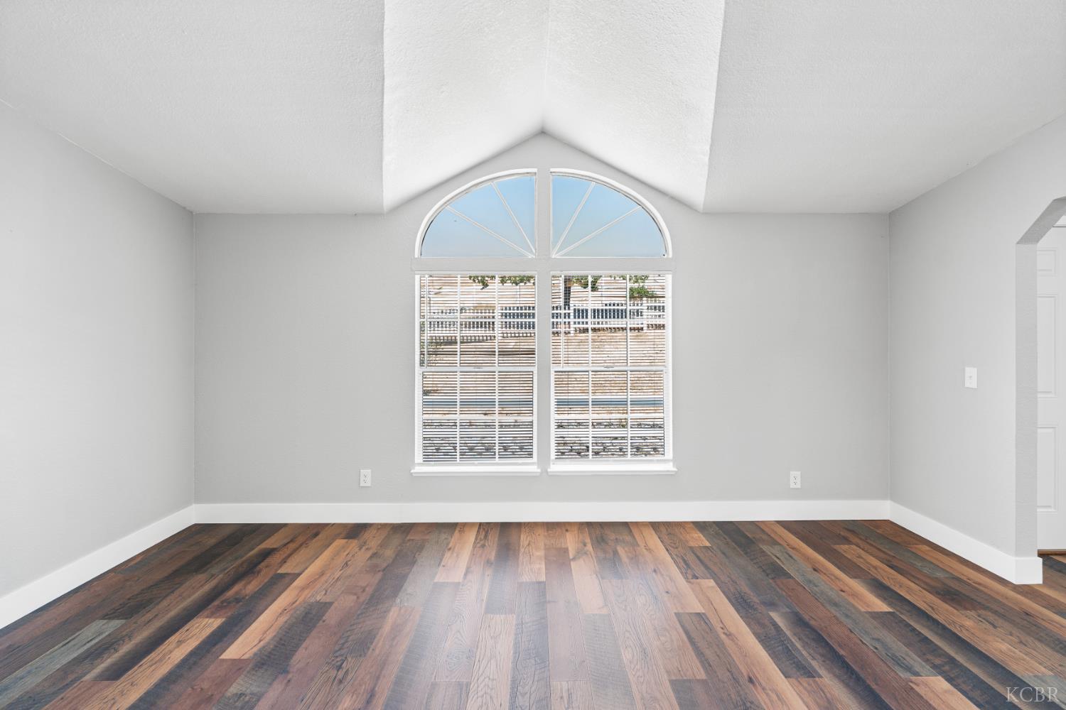 5002 Little John Rd, Copperopolis, CA 95228