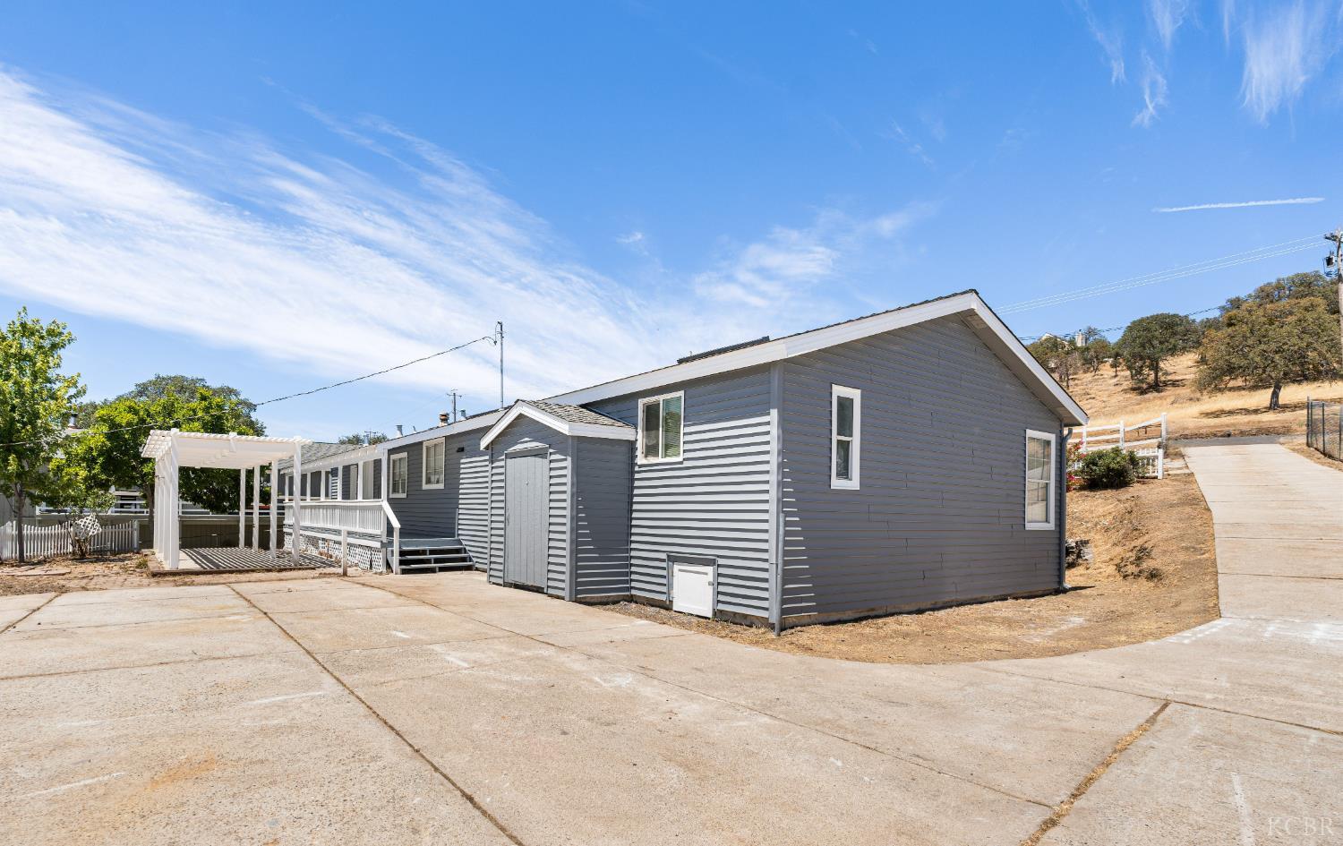 5002 Little John Rd, Copperopolis, CA 95228