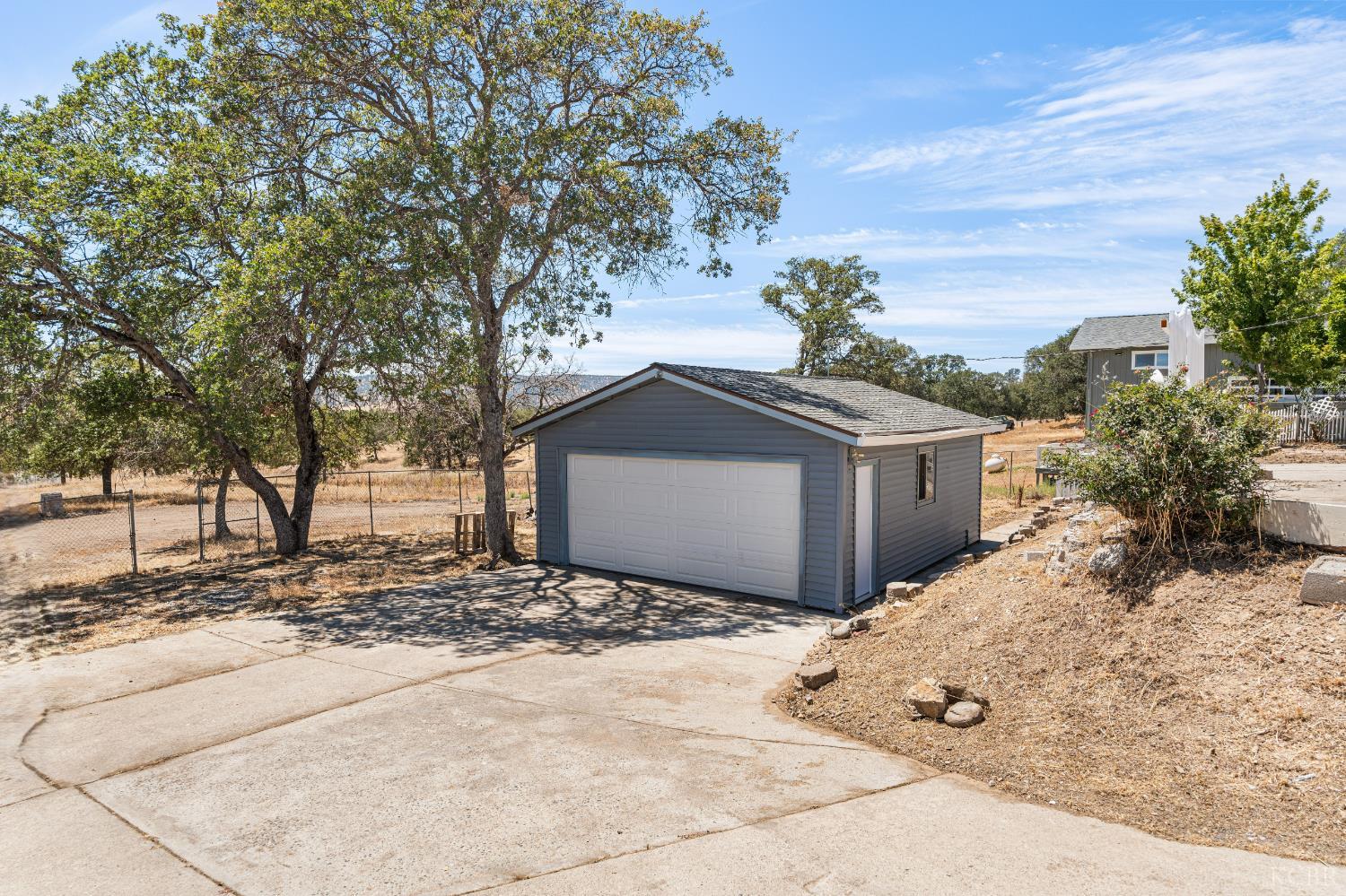 5002 Little John Rd, Copperopolis, CA 95228