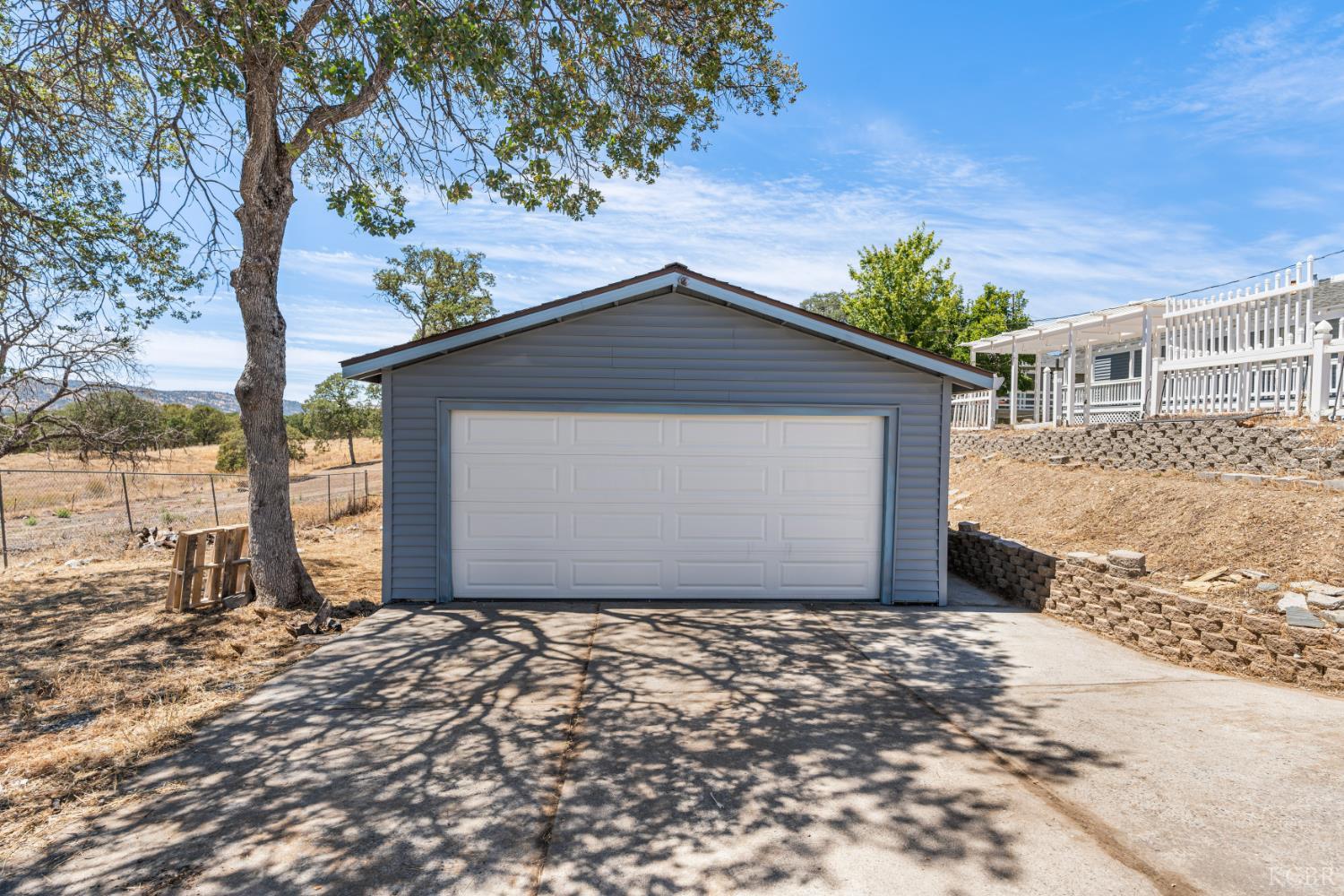 5002 Little John Rd, Copperopolis, CA 95228