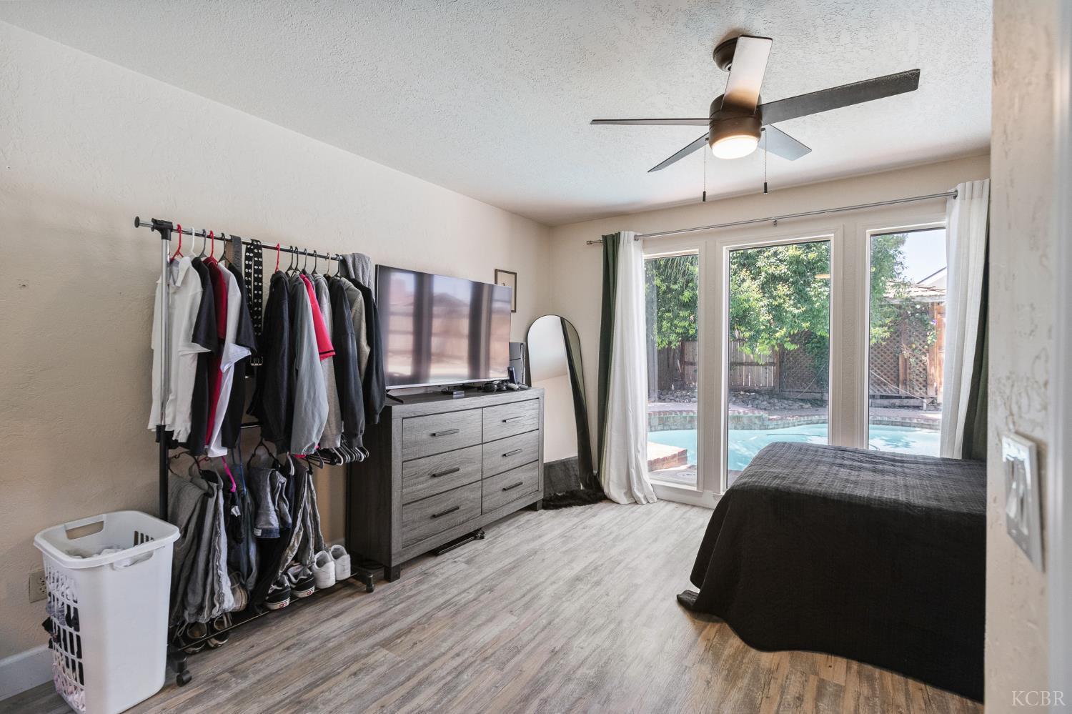 2934 W Cherry Ave, Visalia, CA 93277
