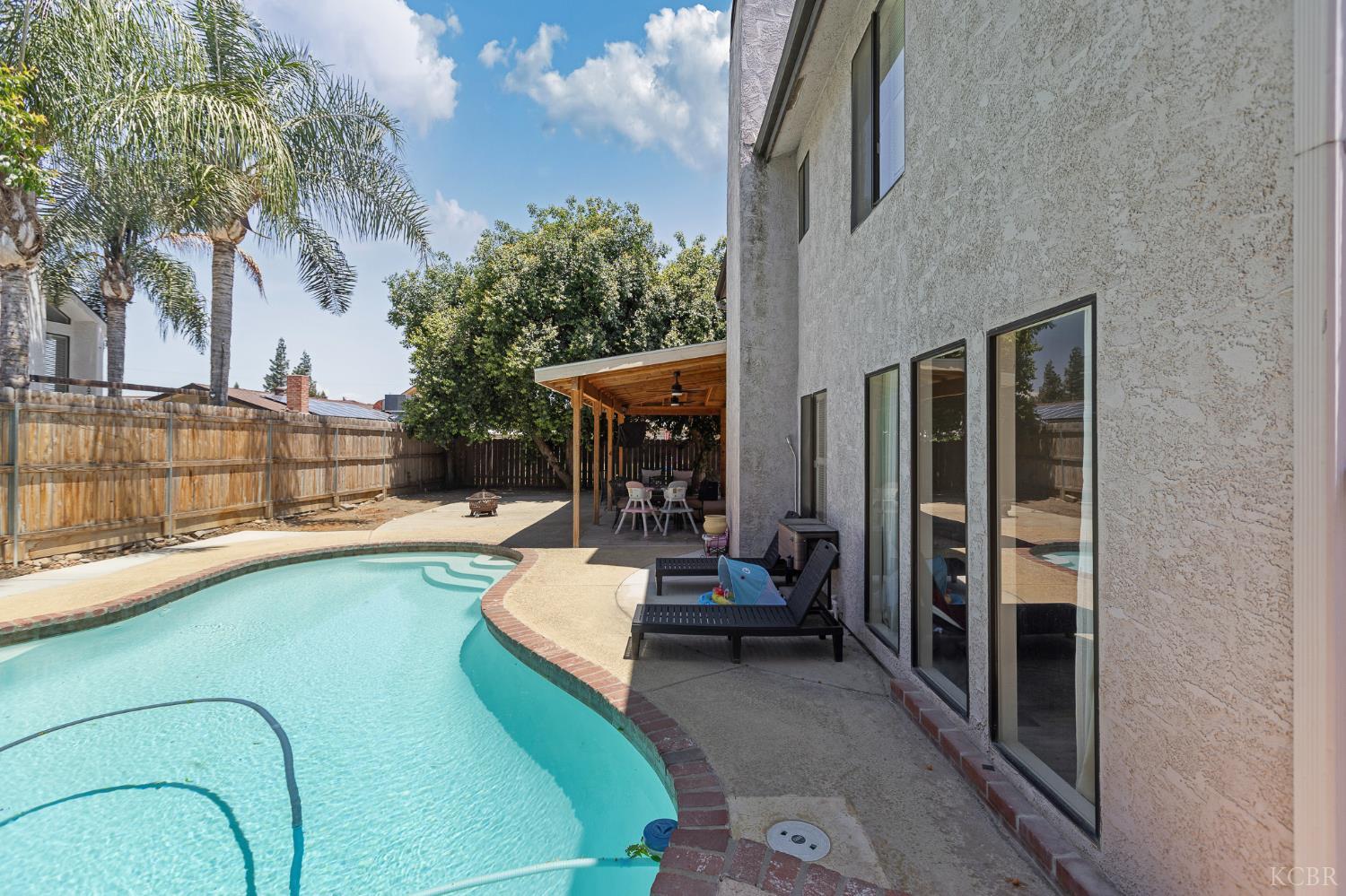 2934 W Cherry Ave, Visalia, CA 93277