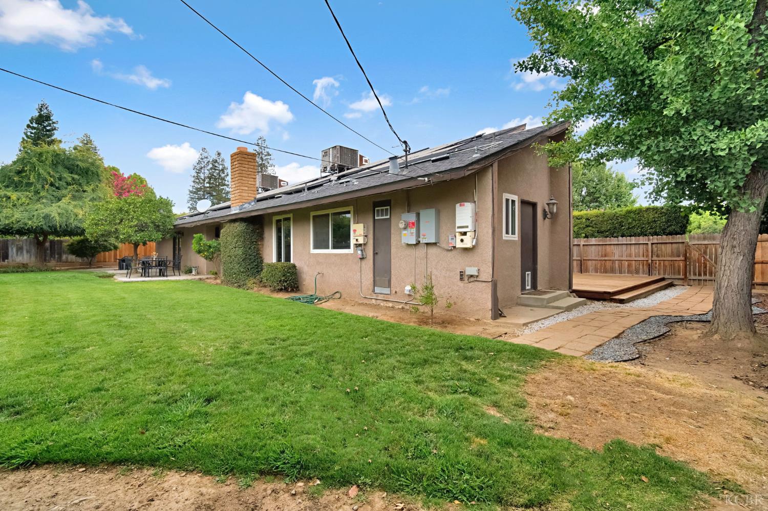 1643 W Bullard Ave W, Fresno, CA 93711