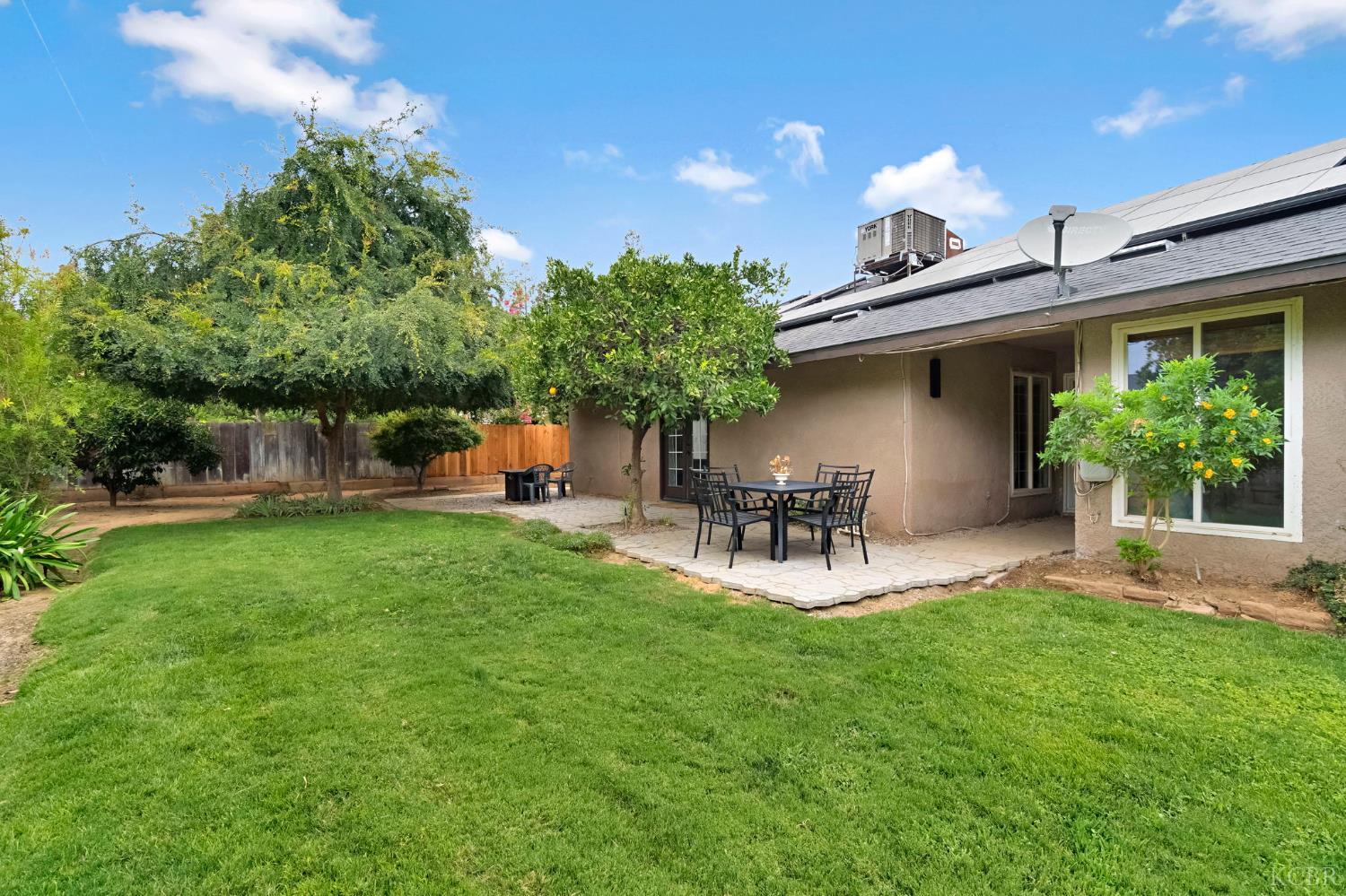 1643 W Bullard Ave W, Fresno, CA 93711