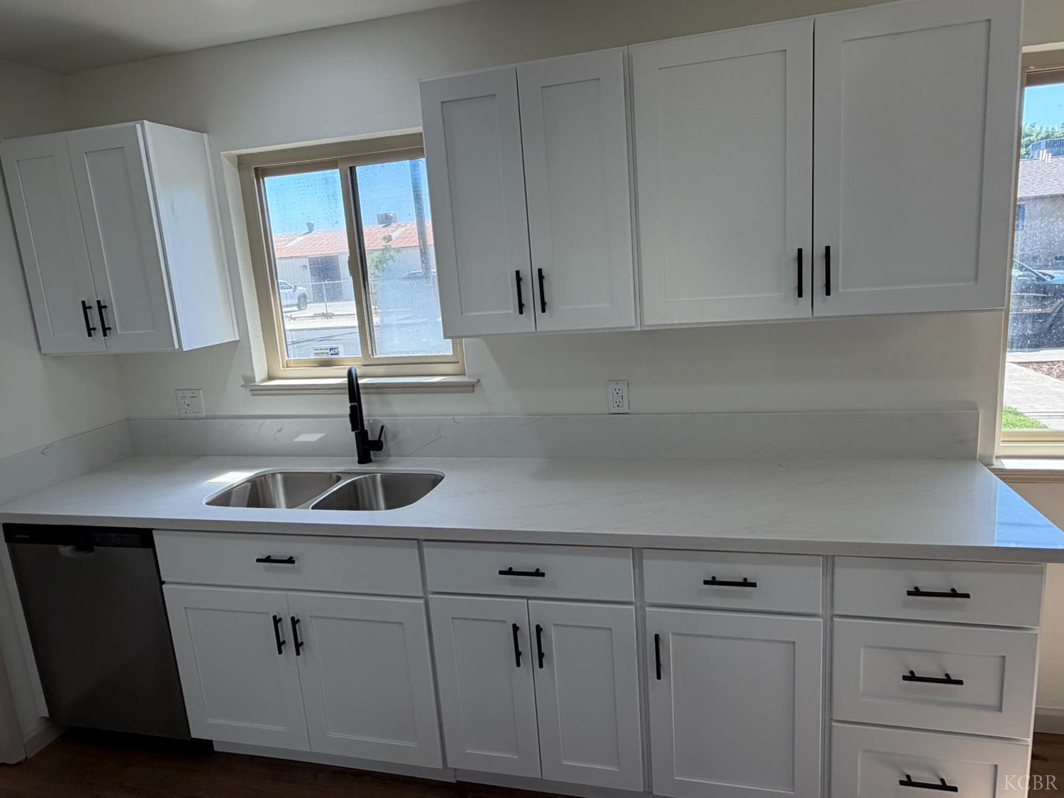 129 Vine St, Lemoore, CA 93245
