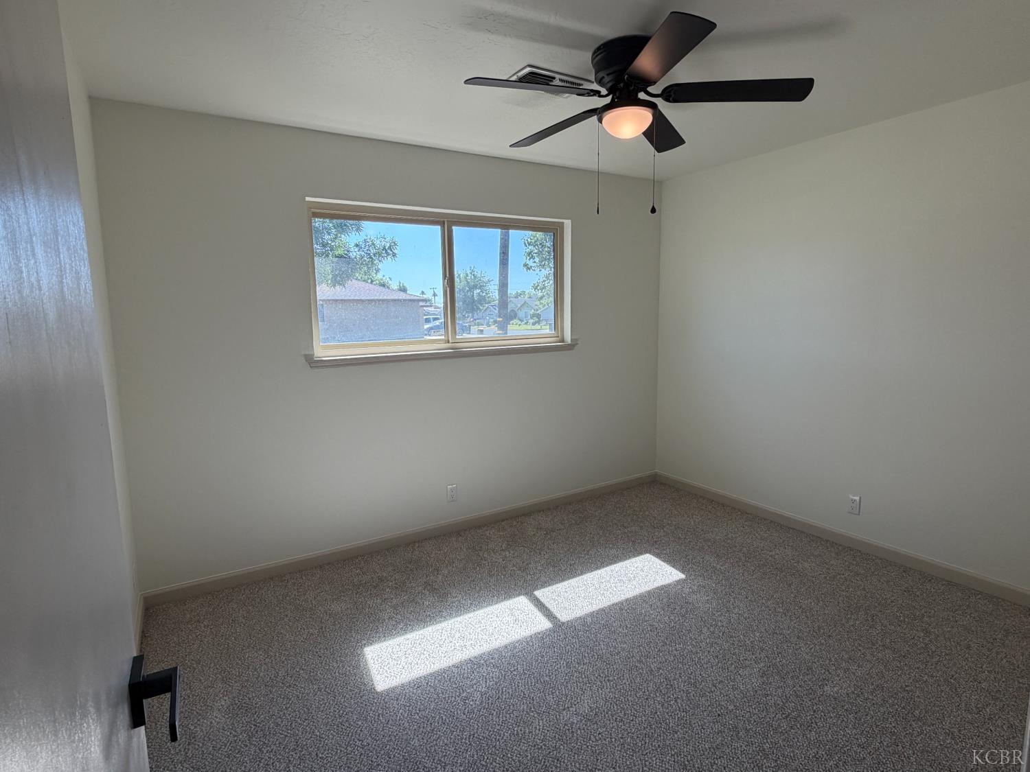129 Vine St, Lemoore, CA 93245