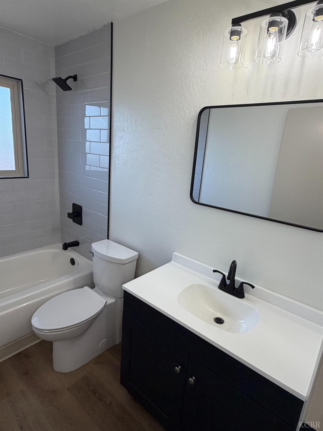 129 Vine St, Lemoore, CA 93245