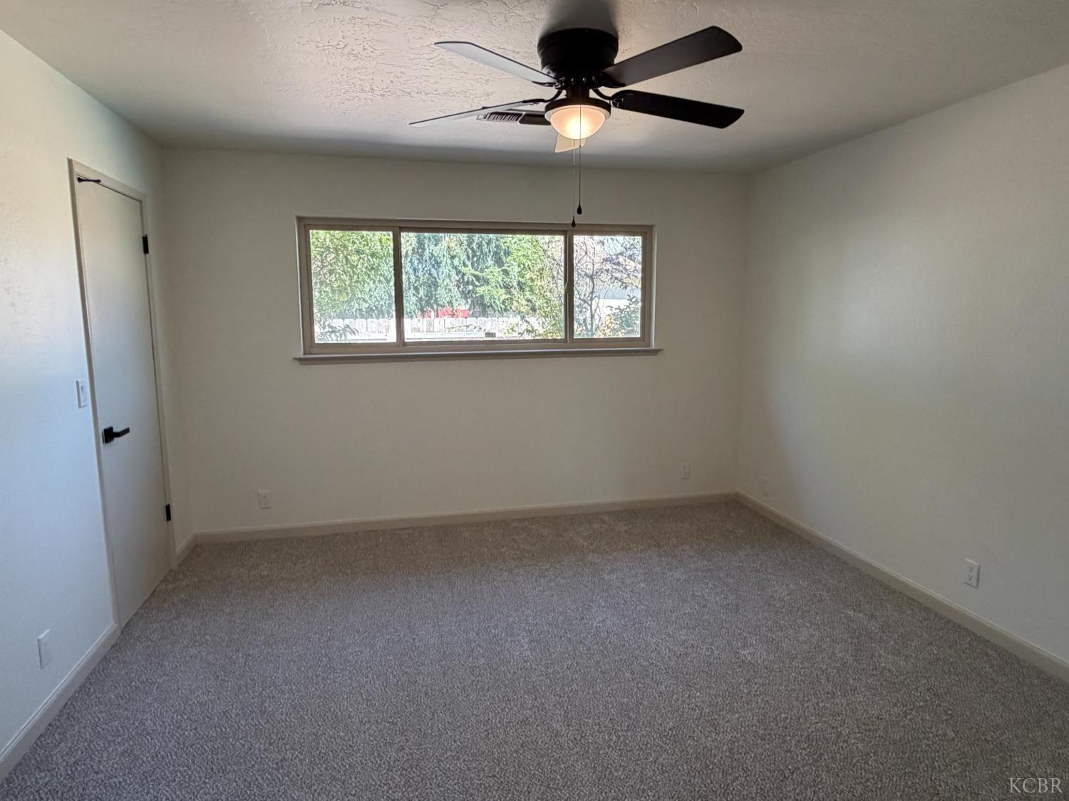 129 Vine St, Lemoore, CA 93245