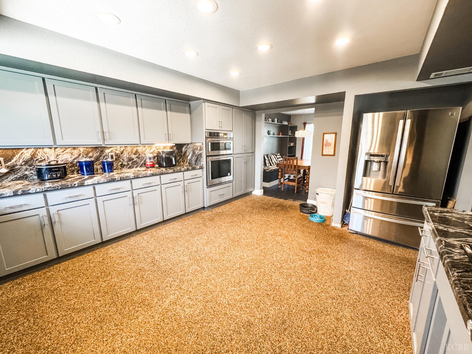 161 W Glendale Ave, Lemoore, CA 93245