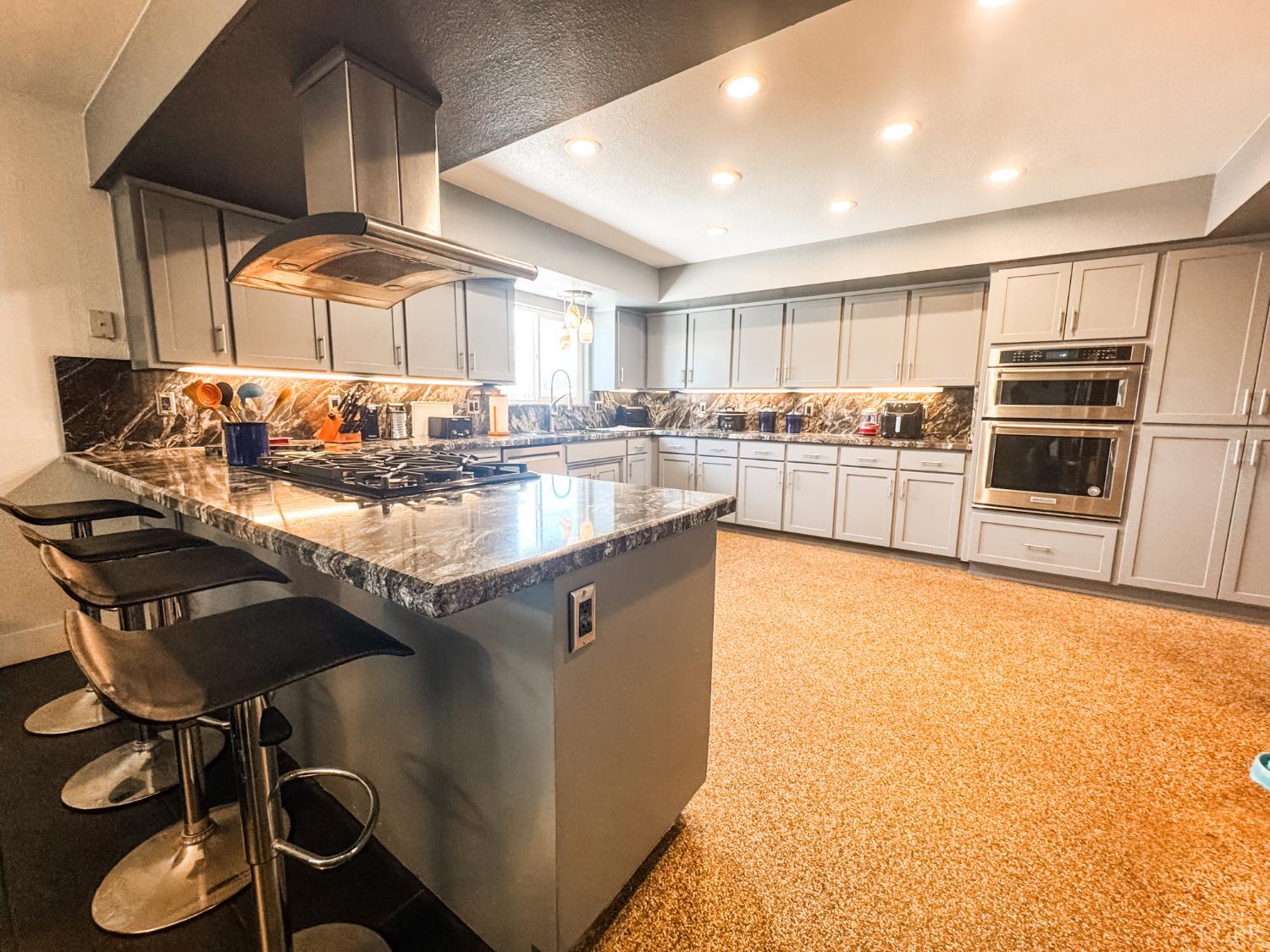 161 W Glendale Ave, Lemoore, CA 93245