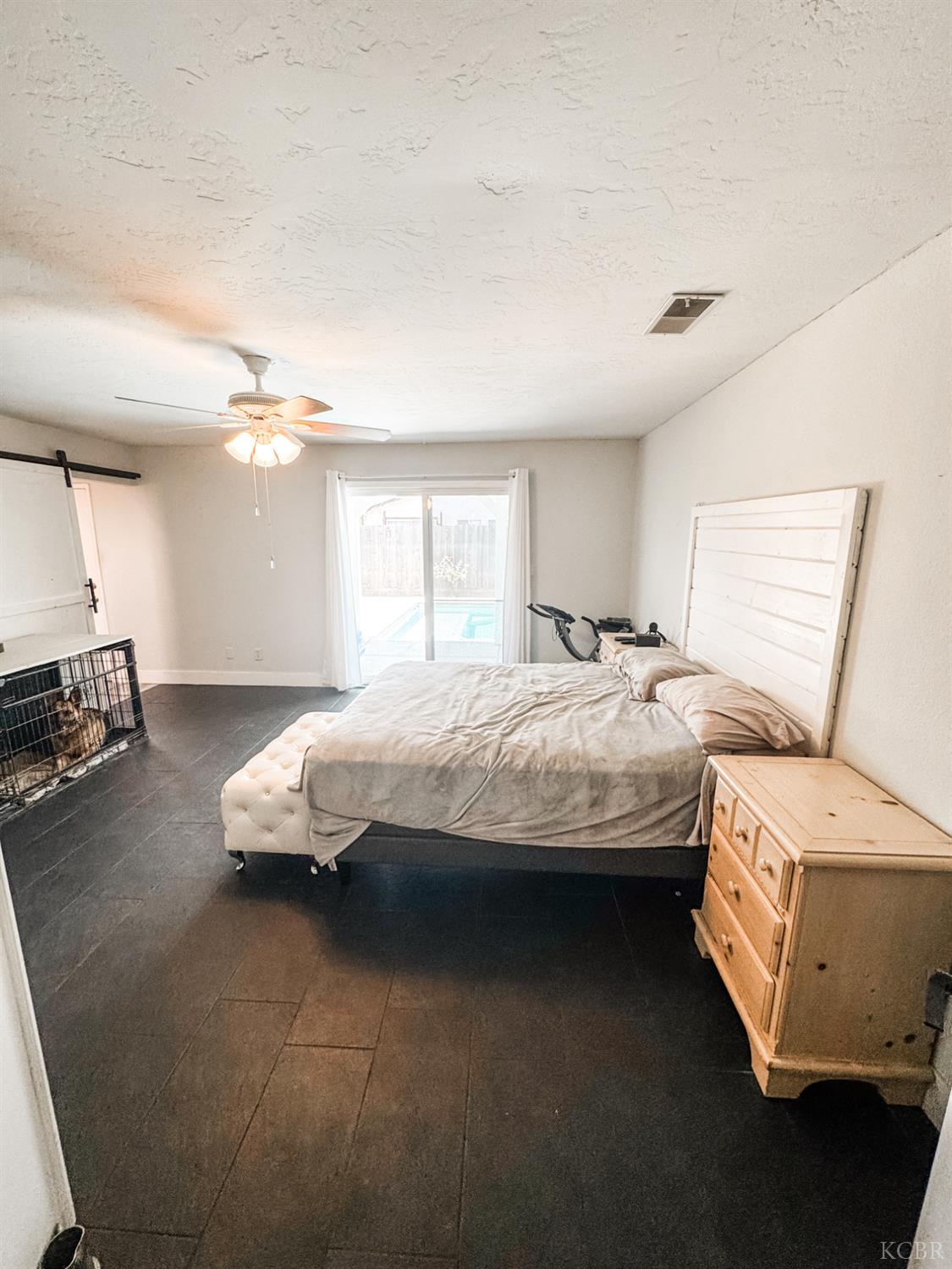 161 W Glendale Ave, Lemoore, CA 93245