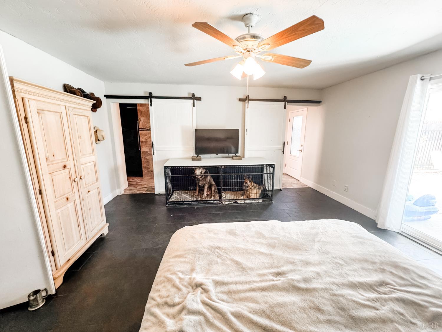 161 W Glendale Ave, Lemoore, CA 93245