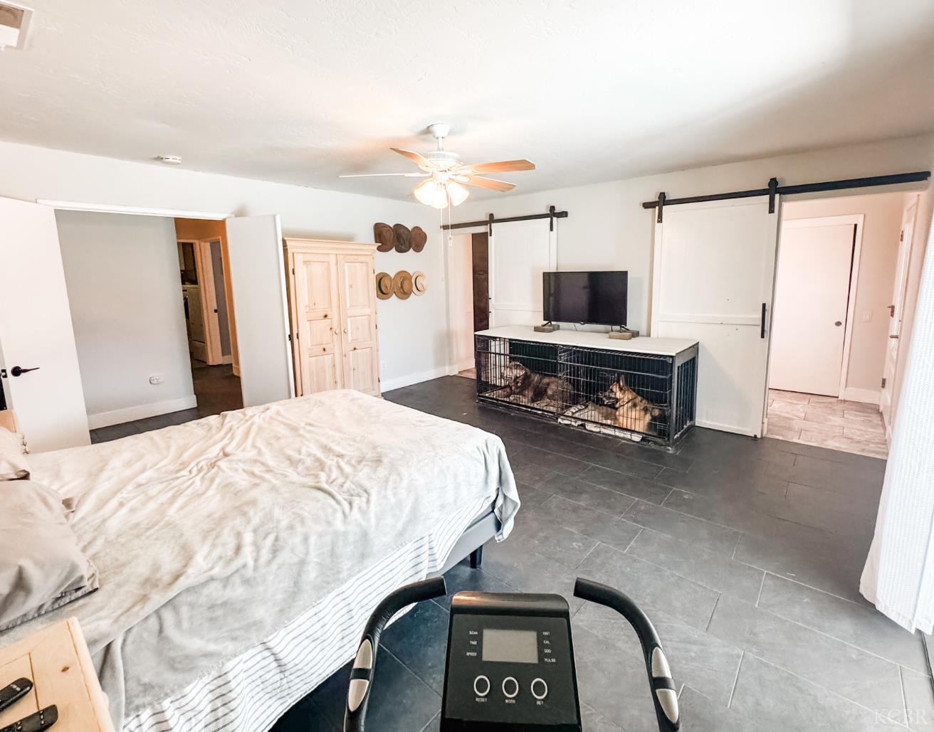 161 W Glendale Ave, Lemoore, CA 93245