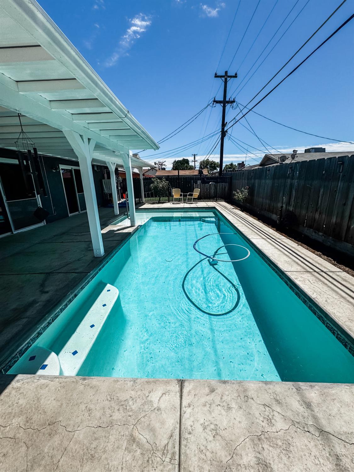 161 W Glendale Ave, Lemoore, CA 93245