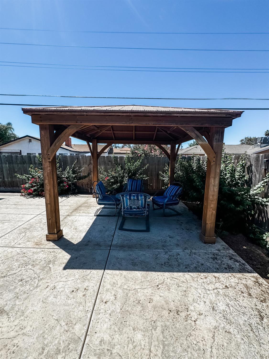161 W Glendale Ave, Lemoore, CA 93245