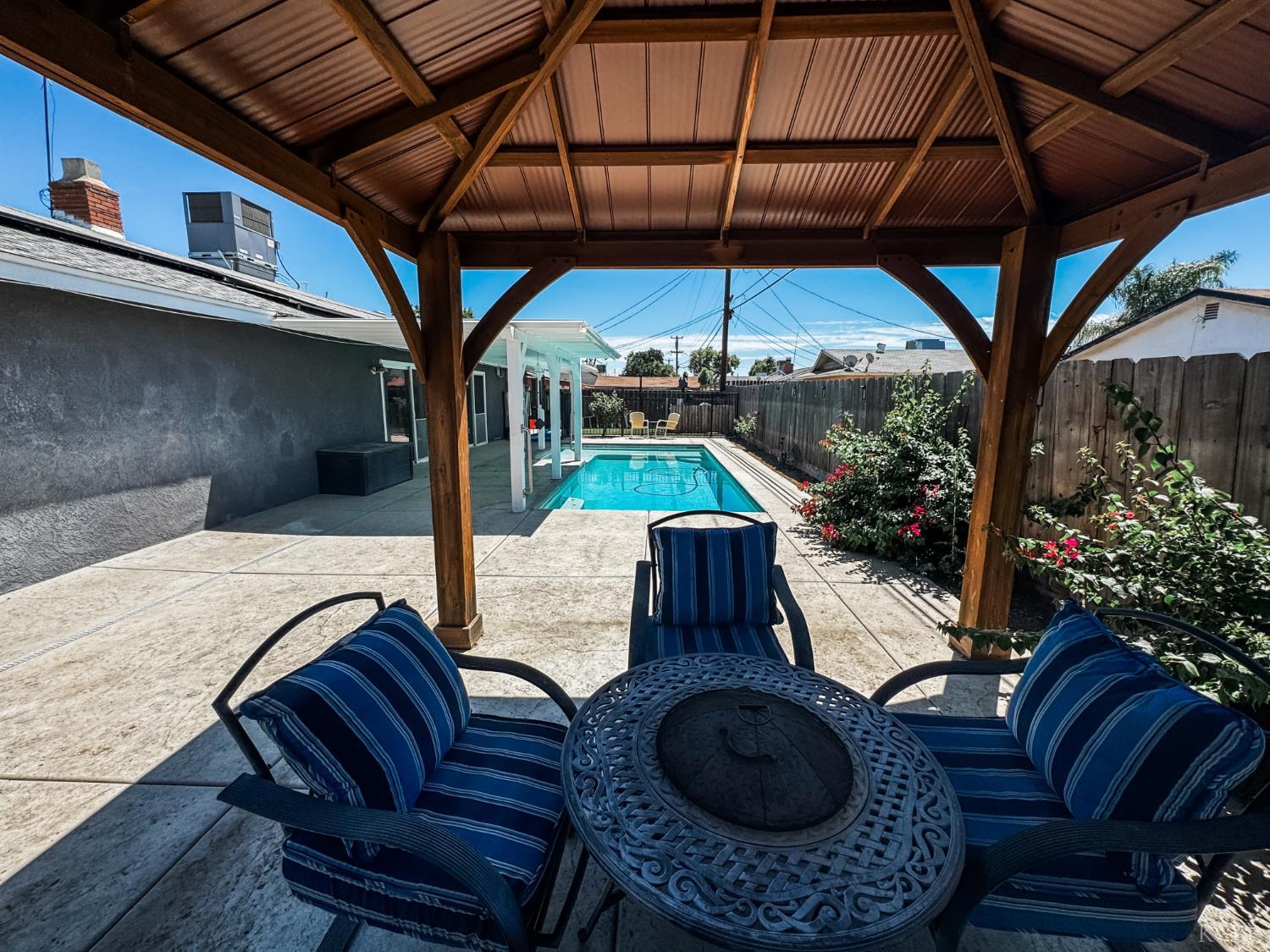 161 W Glendale Ave, Lemoore, CA 93245