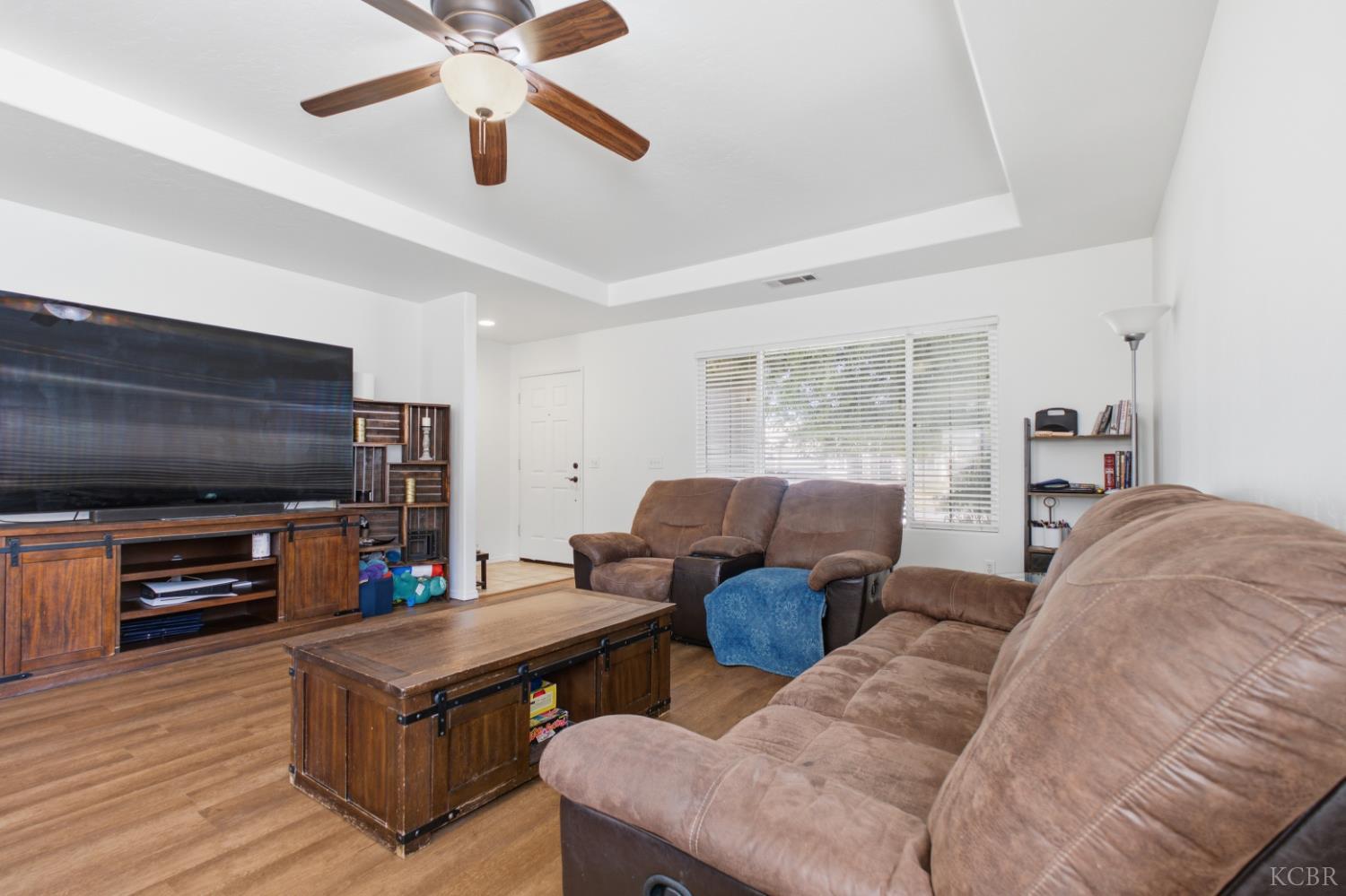 1386 W Chianti Way, Hanford, CA 93232