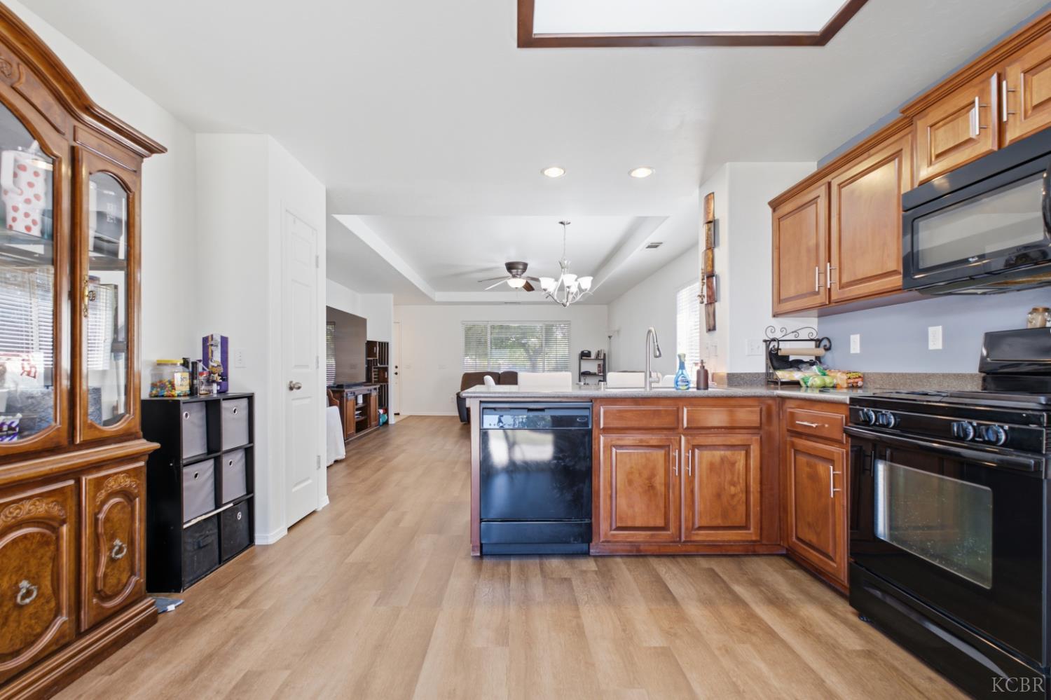 1386 W Chianti Way, Hanford, CA 93232