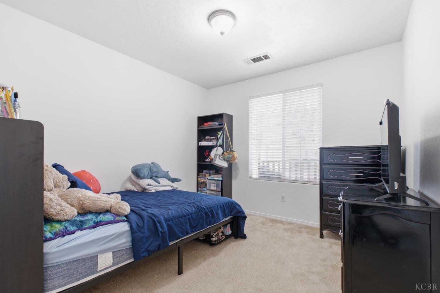 1386 W Chianti Way, Hanford, CA 93232