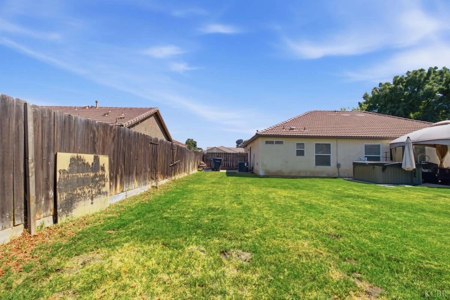 1386 W Chianti Way, Hanford, CA 93232