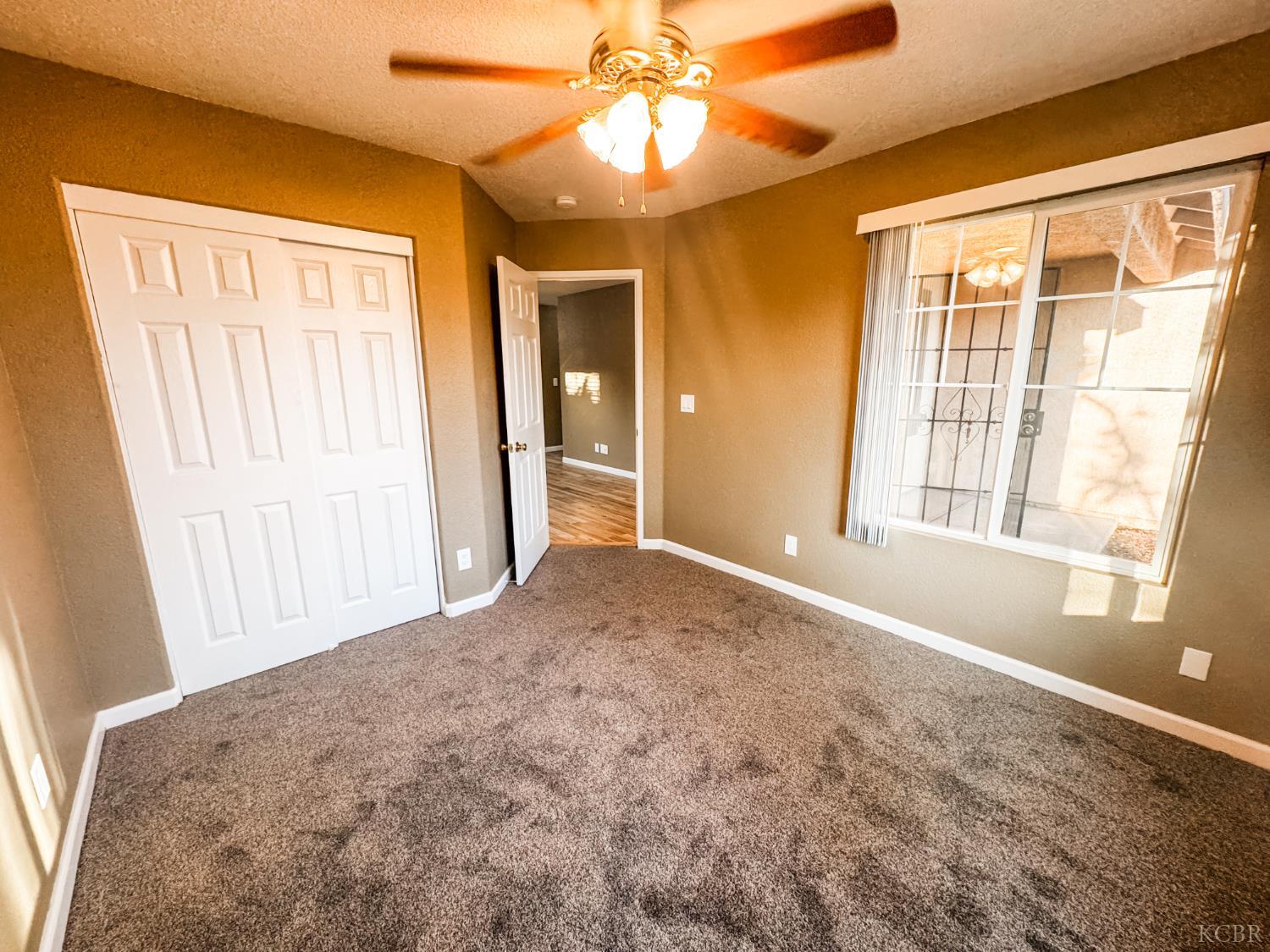 1187 E Donnybrook Pl, Hanford, CA 93230