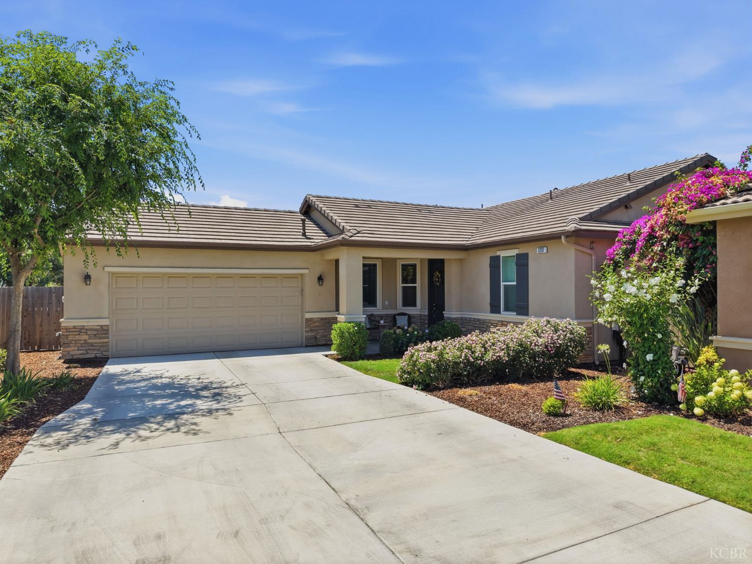 3207 N Kent St, Visalia, CA 93291