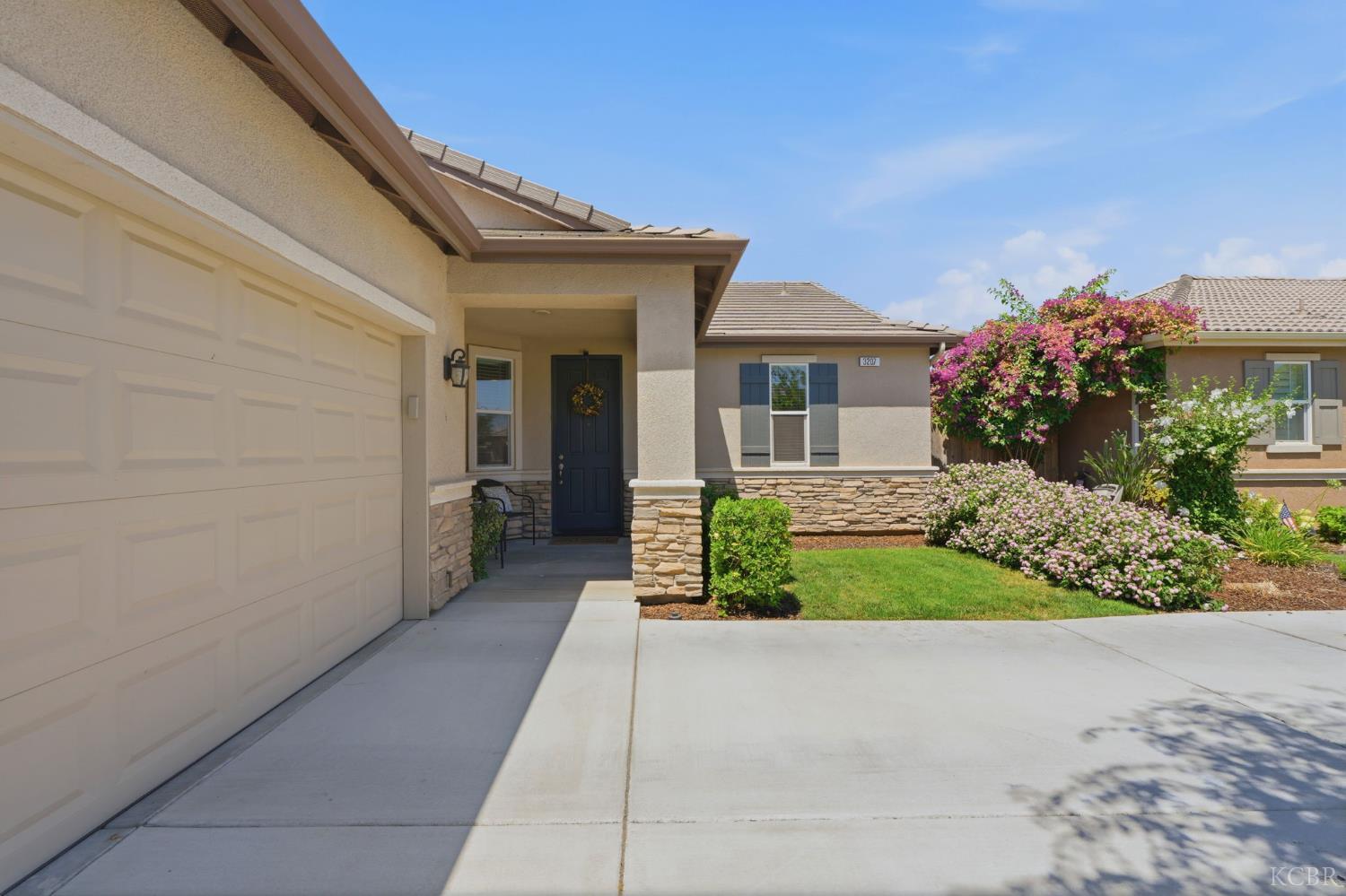 3207 N Kent St, Visalia, CA 93291