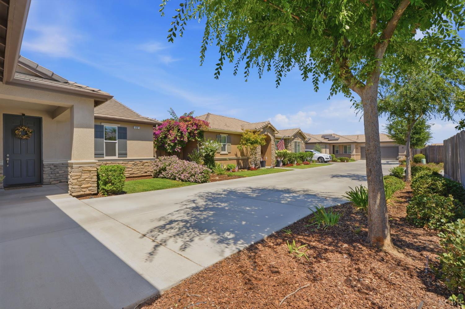 3207 N Kent St, Visalia, CA 93291