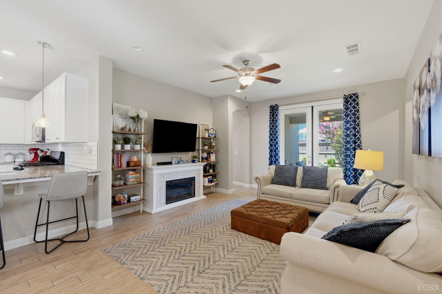 3207 N Kent St, Visalia, CA 93291