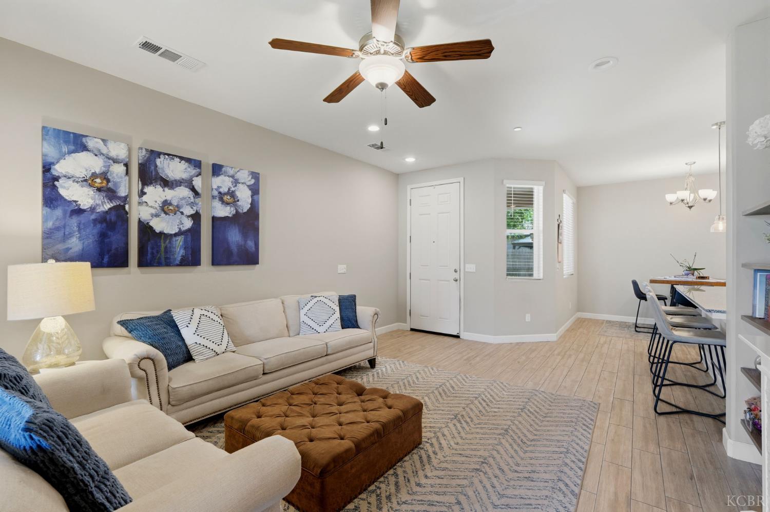 3207 N Kent St, Visalia, CA 93291