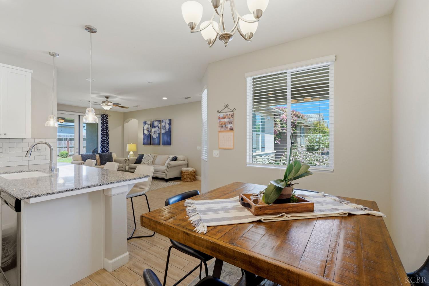 3207 N Kent St, Visalia, CA 93291