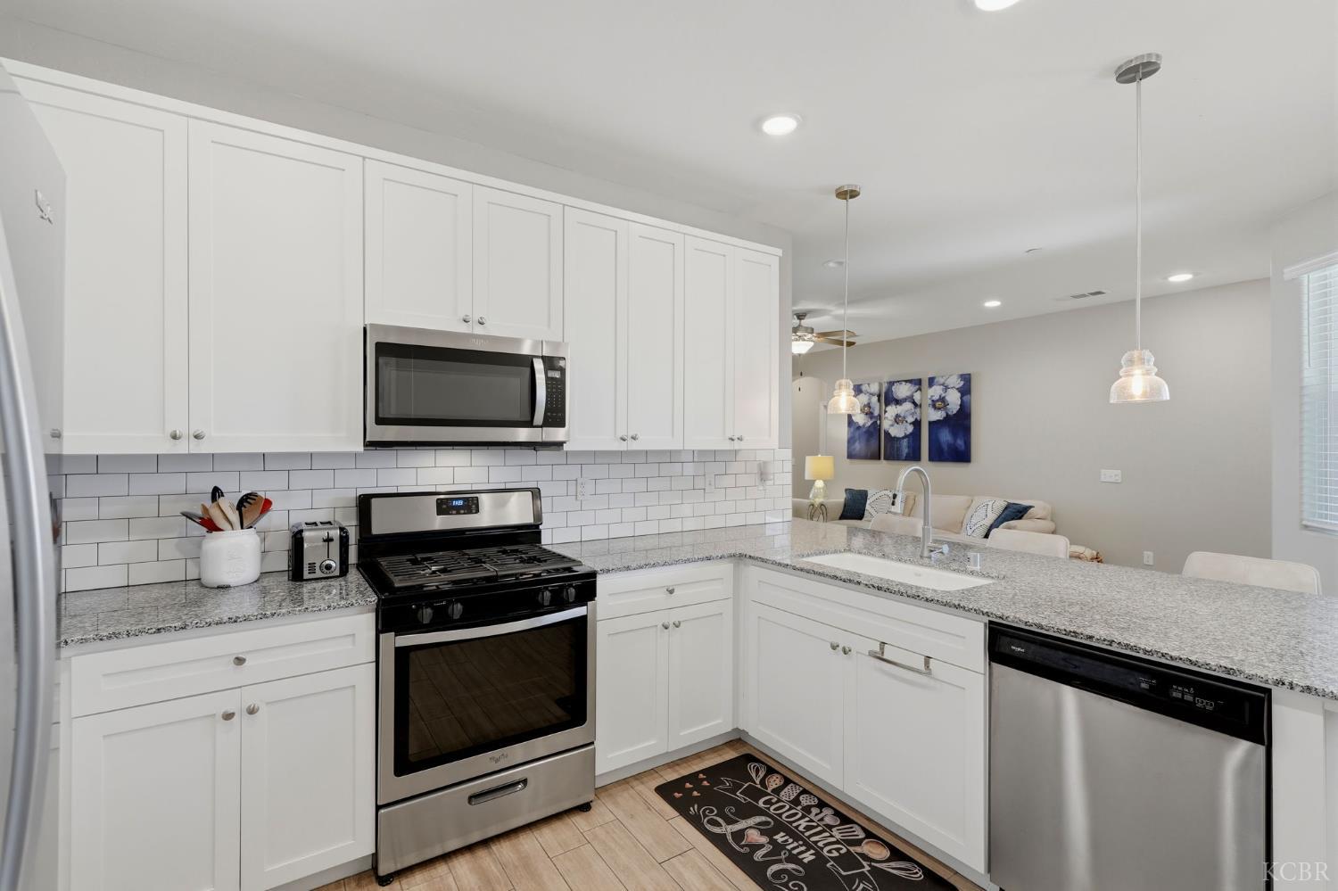 3207 N Kent St, Visalia, CA 93291